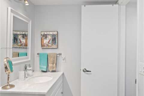 Condominio en venta en Pembroke Pines, Florida, 2 dormitorios, 108.7 m2 № 2032811 - foto 28