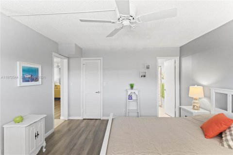 Condominio en venta en Pembroke Pines, Florida, 2 dormitorios, 108.7 m2 № 2032811 - foto 21