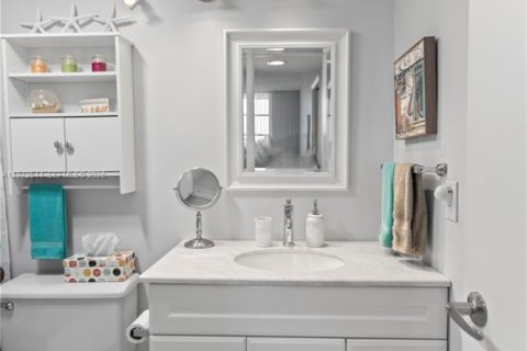 Condominio en venta en Pembroke Pines, Florida, 2 dormitorios, 108.7 m2 № 2032811 - foto 24