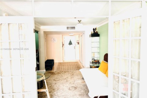 Copropriété à vendre à Sunny Isles Beach, Floride: 55.28 m2 № 1998761 - photo 9