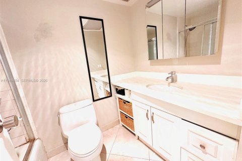 Copropriété à vendre à Sunny Isles Beach, Floride: 55.28 m2 № 1998761 - photo 21