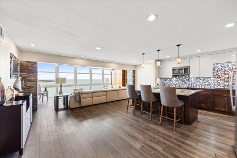 Condo in Saint Petersburg, Florida, 1 bedroom  № 1722997 - photo 8