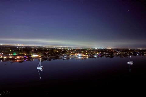Condo in Saint Petersburg, Florida, 1 bedroom  № 1722997 - photo 5