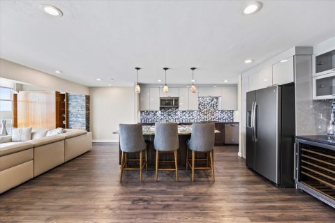 Condo in Saint Petersburg, Florida, 1 bedroom  № 1722997 - photo 12
