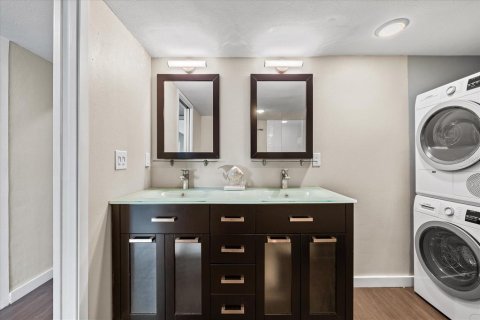 Condo in Saint Petersburg, Florida, 1 bedroom  № 1722997 - photo 28