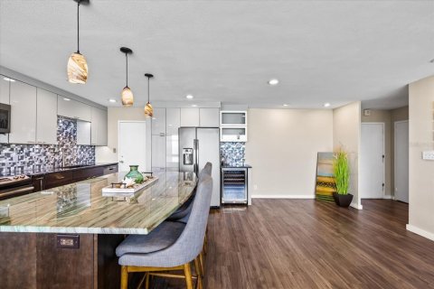 Condo in Saint Petersburg, Florida, 1 bedroom  № 1722997 - photo 13