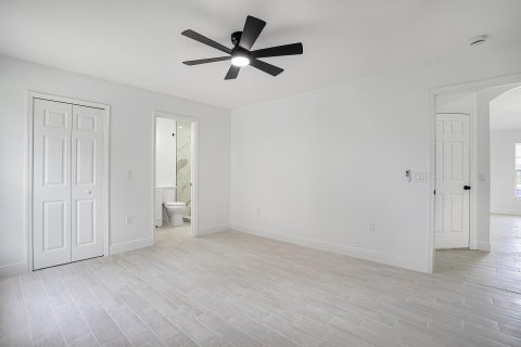 House in Sebastian, Florida 3 bedrooms, 132.57 sq.m. № 2088098 - photo 27