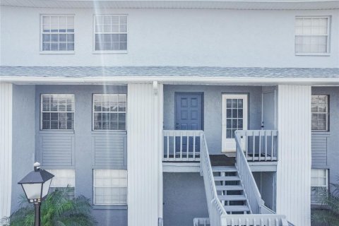 Condo in Tampa, Florida, 2 bedrooms  № 2225016 - photo 29