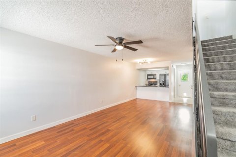 Condo in Tampa, Florida, 2 bedrooms  № 2225016 - photo 7
