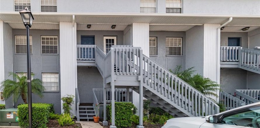 Condo in Tampa, Florida, 2 bedrooms  № 2225016