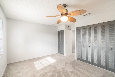 Condo in Tampa, Florida, 2 bedrooms  № 2225016 - photo 9