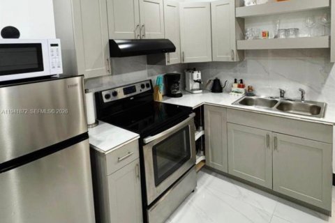 Casa en venta en Miami, Florida, 4 dormitorios, 103.31 m2 № 2000763 - foto 26