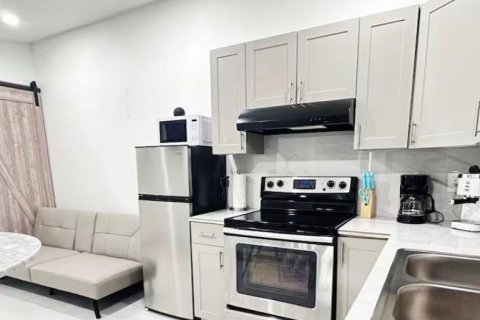 Casa en venta en Miami, Florida, 4 dormitorios, 103.31 m2 № 2000763 - foto 27