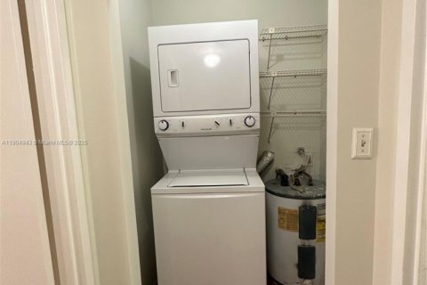 Copropriété à vendre à Hollywood, Floride: 1 chambre, 60.39 m2 № 1956086 - photo 12