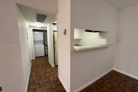 Copropriété à vendre à Hollywood, Floride: 1 chambre, 60.39 m2 № 1956086 - photo 5