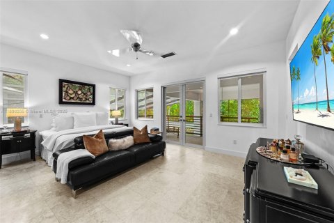 House in Pinecrest, Florida 7 bedrooms, 559.55 sq.m. № 1947781 - photo 30