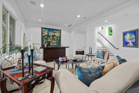 House in Pinecrest, Florida 7 bedrooms, 559.55 sq.m. № 1947781 - photo 11