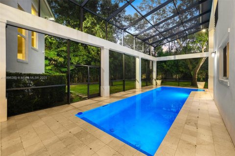 House in Pinecrest, Florida 7 bedrooms, 559.55 sq.m. № 1947781 - photo 22