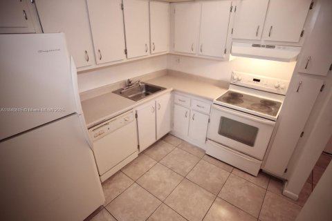 Condominio en venta en Deerfield Beach, Florida, 2 dormitorios, 119.84 m2 № 1830209 - foto 1