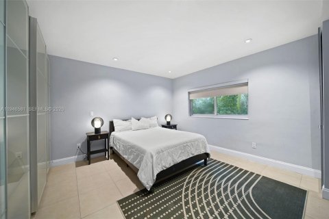 Снять в аренду виллу или дом в Бей-Харбор-Айлендс, Флорида 3 спальни, 141.68м2, № 2003458 - фото 13