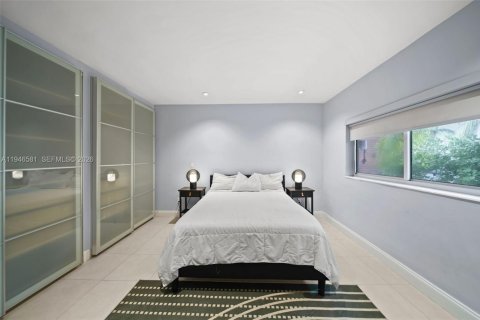 Снять в аренду виллу или дом в Бей-Харбор-Айлендс, Флорида 3 спальни, 141.68м2, № 2003458 - фото 14