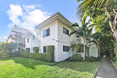 Снять в аренду виллу или дом в Бей-Харбор-Айлендс, Флорида 3 спальни, 141.68м2, № 2003458 - фото 19