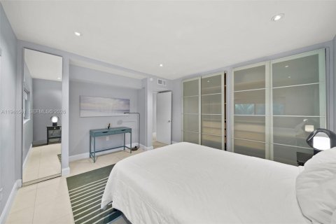 Снять в аренду виллу или дом в Бей-Харбор-Айлендс, Флорида 3 спальни, 141.68м2, № 2003458 - фото 15