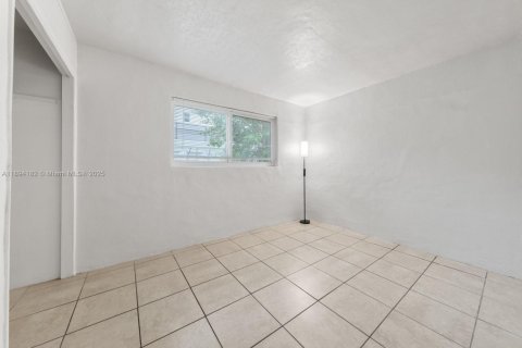 Apartamento en alquiler en Fort Lauderdale, Florida, 2 dormitorios, 69.68 m2 № 1945904 - foto 11