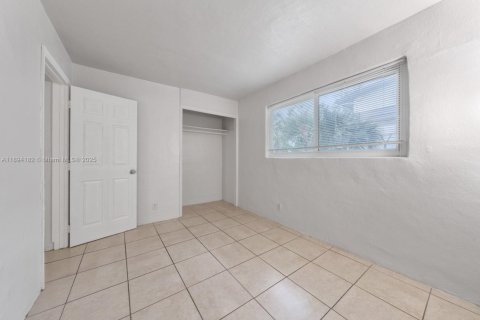 Apartamento en alquiler en Fort Lauderdale, Florida, 2 dormitorios, 69.68 m2 № 1945904 - foto 12