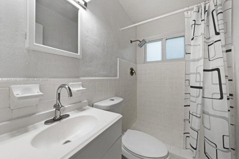 Apartamento en alquiler en Fort Lauderdale, Florida, 2 dormitorios, 69.68 m2 № 1945904 - foto 9