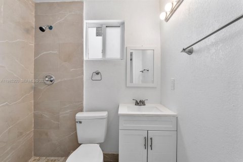 Снять в аренду коммерческую недвижимость в Санрайз, Флорида 1 спальня, 153.29м2, № 2050904 - фото 6