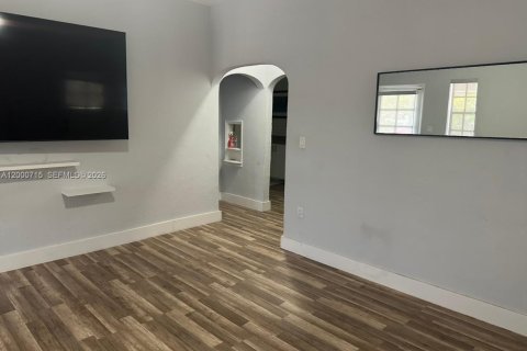 Copropriété à louer à Miami, Floride: 2 chambres, 78.22 m2 № 2170183 - photo 4