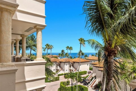 Снять в аренду кондоминиум в Майами-Бич, Флорида 2 спальни, 174.19м2, № 1958972 - фото 28