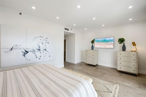 Снять в аренду кондоминиум в Майами-Бич, Флорида 2 спальни, 174.19м2, № 1958972 - фото 20