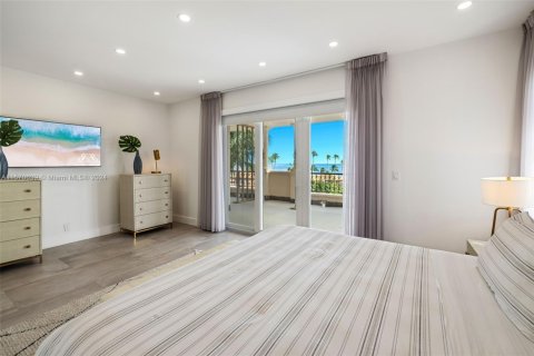 Снять в аренду кондоминиум в Майами-Бич, Флорида 2 спальни, 174.19м2, № 1958972 - фото 21