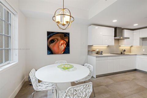 Снять в аренду кондоминиум в Майами-Бич, Флорида 2 спальни, 174.19м2, № 1958972 - фото 11