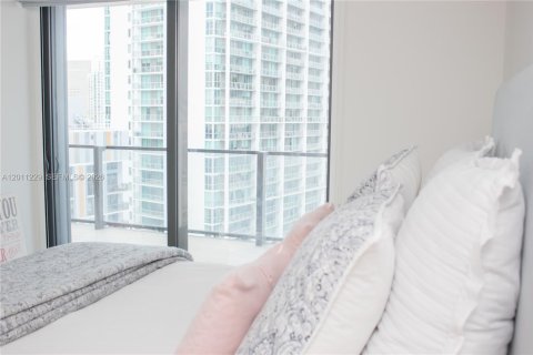 Condo in Miami, Florida, 2 bedrooms  № 2076665 - photo 6