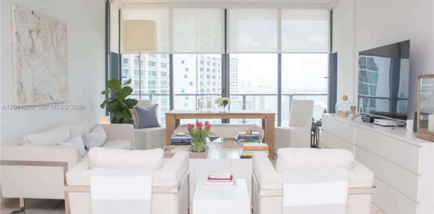 Condo in Miami, Florida, 2 bedrooms  № 2076665