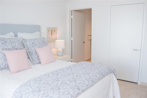 Condo in Miami, Florida, 2 bedrooms  № 2076665 - photo 24