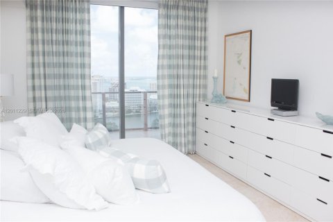 Condo in Miami, Florida, 2 bedrooms  № 2076665 - photo 4