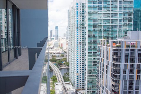 Condo in Miami, Florida, 2 bedrooms  № 2076665 - photo 21
