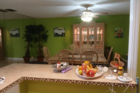 Apartment in West Palm Beach, Florida 1 bedroom, 108.88 sq.m. № 2181759 - photo 5
