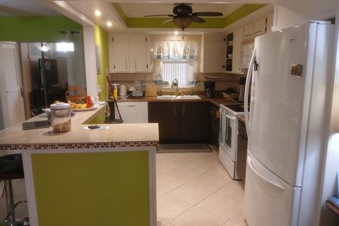 Apartment in West Palm Beach, Florida 1 bedroom, 108.88 sq.m. № 2181759 - photo 2
