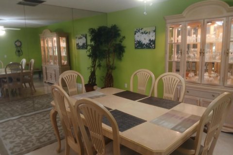 Apartment in West Palm Beach, Florida 1 bedroom, 108.88 sq.m. № 2181759 - photo 6