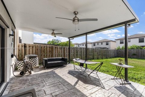 Touwnhouse à vendre à Homestead, Floride: 3 chambres, 140.65 m2 № 1957560 - photo 4