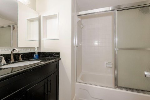 Condominio en venta en Miami, Florida, 2 dormitorios, 114.73 m2 № 1844200 - foto 24
