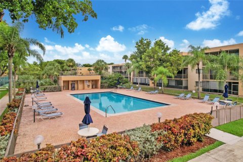 Condominio en venta en Miami, Florida, 2 dormitorios, 114.73 m2 № 1844200 - foto 1