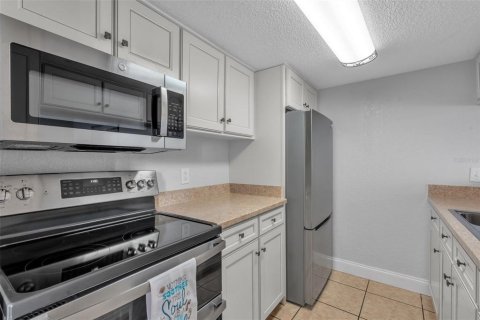 Copropriété à vendre à Madeira Beach, Floride: 2 chambres, 96.62 m2 № 1684894 - photo 11