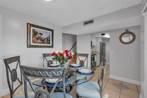 Copropriété à vendre à Madeira Beach, Floride: 2 chambres, 96.62 m2 № 1684894 - photo 13