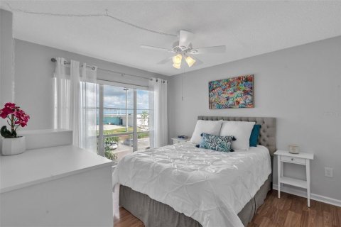 Copropriété à vendre à Madeira Beach, Floride: 2 chambres, 96.62 m2 № 1684894 - photo 24